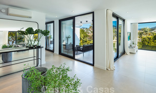 Elegante, zeer stijlvolle luxevilla te koop in het hart van de Golf Vallei in Nueva Andalucia te Marbella 38218 