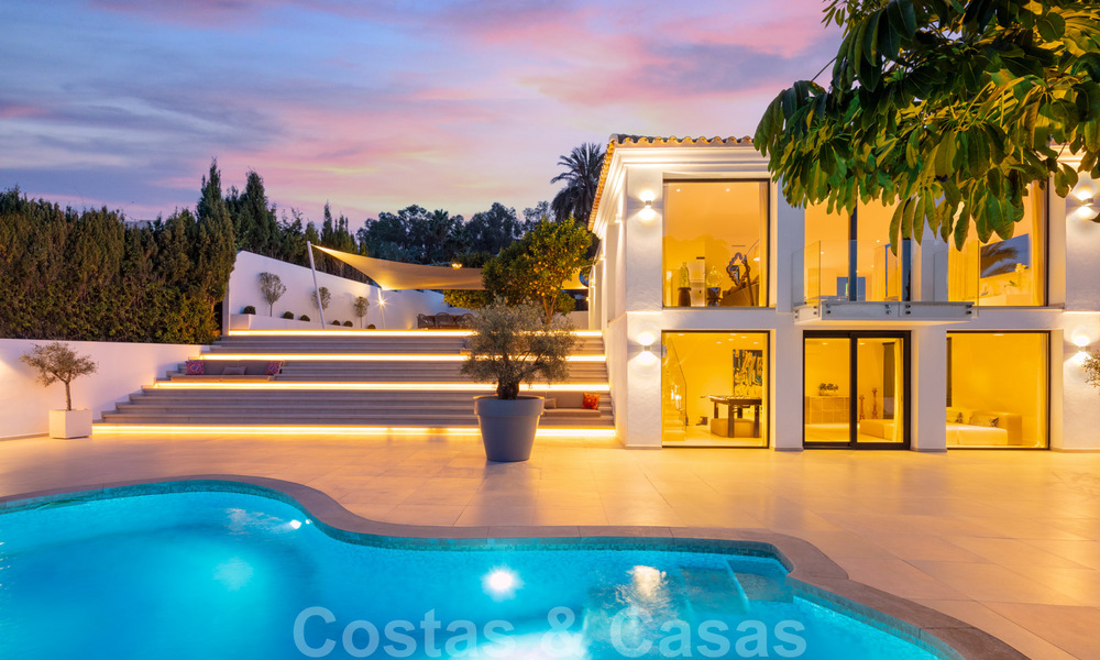 Elegante, zeer stijlvolle luxevilla te koop in het hart van de Golf Vallei in Nueva Andalucia te Marbella 38231