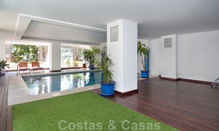 Modern, ruim, designer penthouse te koop a/d strandzijde e/o loopafstand v/h centrum van Puerto Banus in Marbella 38262 