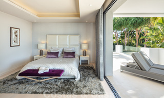Hedendaagse, stijlvolle luxevilla te koop in een afgeschermde woonwijk op de Golden Mile in Marbella 38273 