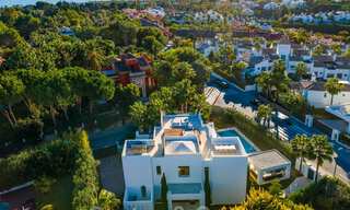 Hedendaagse, stijlvolle luxevilla te koop in een afgeschermde woonwijk op de Golden Mile in Marbella 38283 
