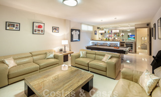 Hedendaagse, stijlvolle luxevilla te koop in een afgeschermde woonwijk op de Golden Mile in Marbella 38294 