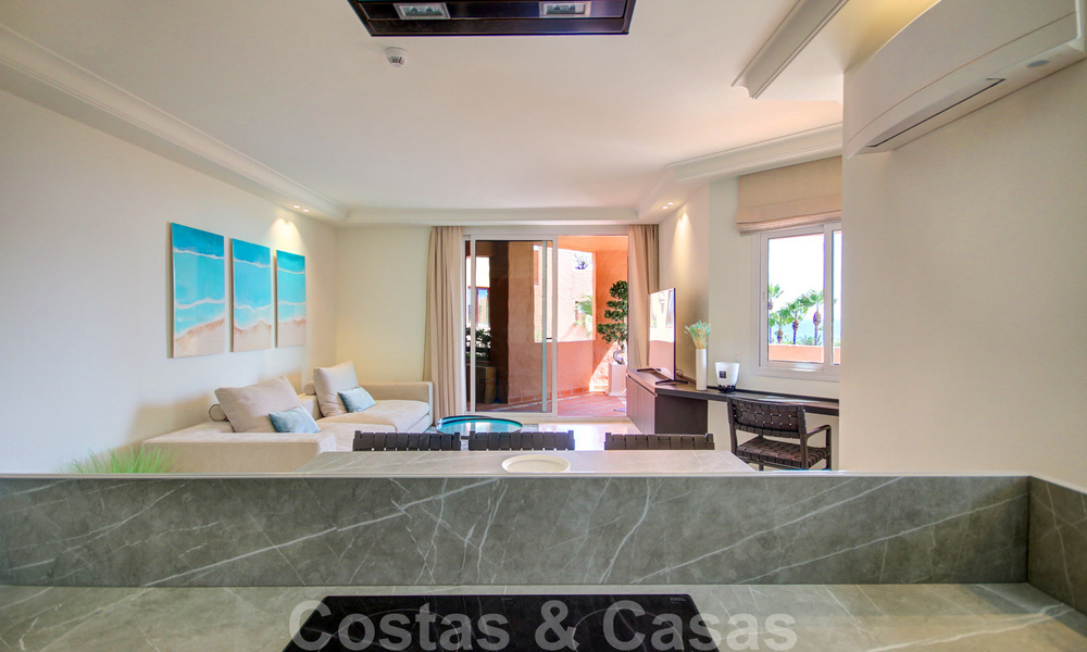 Mooi, recent gerenoveerd appartement te koop met zeezicht in Hotel Kempinski, Marbella - Estepona 38366