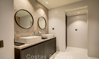 Mooi, recent gerenoveerd appartement te koop met zeezicht in Hotel Kempinski, Marbella - Estepona 38375 