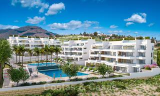 Nieuw project met luxe appartementen en penthouses met privézwembaden en zeezicht, op 500 meter van de zee in Estepona 38406 