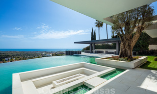 Nieuwe, moderne, majestueuze villa te koop, eerstelijns golf met panoramisch uitzicht in vijfsterren golfresort in Marbella - Benahavis 38476 