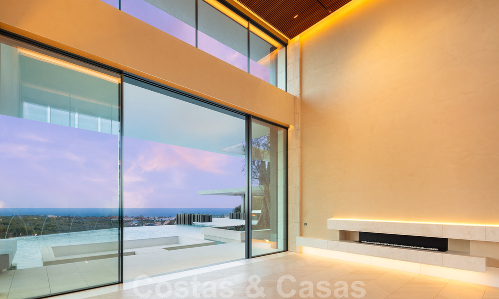 Nieuwe, moderne, majestueuze villa te koop, eerstelijns golf met panoramisch uitzicht in vijfsterren golfresort in Marbella - Benahavis 38485