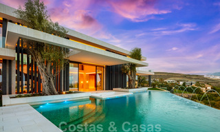 Nieuwe, moderne, majestueuze villa te koop, eerstelijns golf met panoramisch uitzicht in vijfsterren golfresort in Marbella - Benahavis 38487 