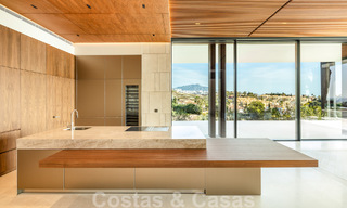 Nieuwe, moderne, majestueuze villa te koop, eerstelijns golf met panoramisch uitzicht in vijfsterren golfresort in Marbella - Benahavis 52353 
