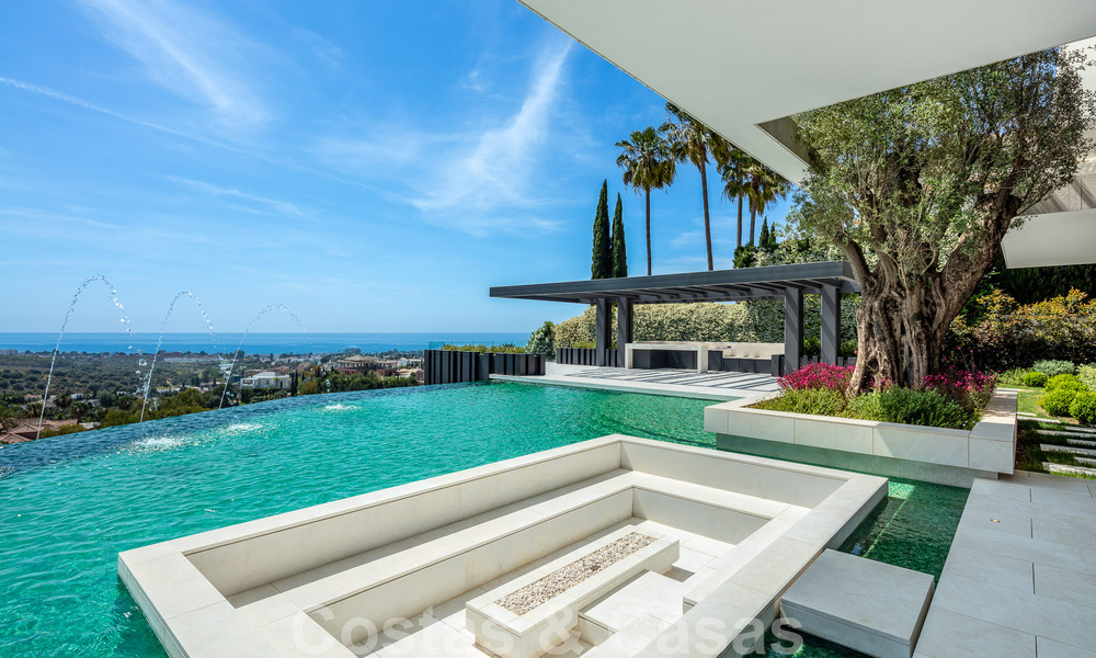 Nieuwe, moderne, majestueuze villa te koop, eerstelijns golf met panoramisch uitzicht in vijfsterren golfresort in Marbella - Benahavis 52375