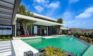 Nieuwe, moderne, majestueuze villa te koop, eerstelijns golf met panoramisch uitzicht in vijfsterren golfresort in Marbella - Benahavis 52377 
