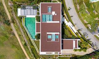 Nieuwe, moderne, majestueuze villa te koop, eerstelijns golf met panoramisch uitzicht in vijfsterren golfresort in Marbella - Benahavis 52384 