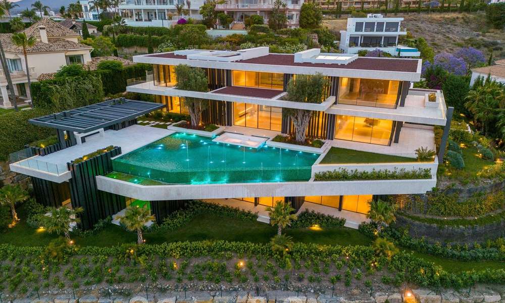 Nieuwe, moderne, majestueuze villa te koop, eerstelijns golf met panoramisch uitzicht in vijfsterren golfresort in Marbella - Benahavis 52386