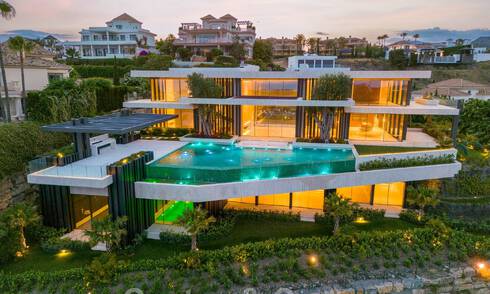 Nieuwe, moderne, majestueuze villa te koop, eerstelijns golf met panoramisch uitzicht in vijfsterren golfresort in Marbella - Benahavis 52388