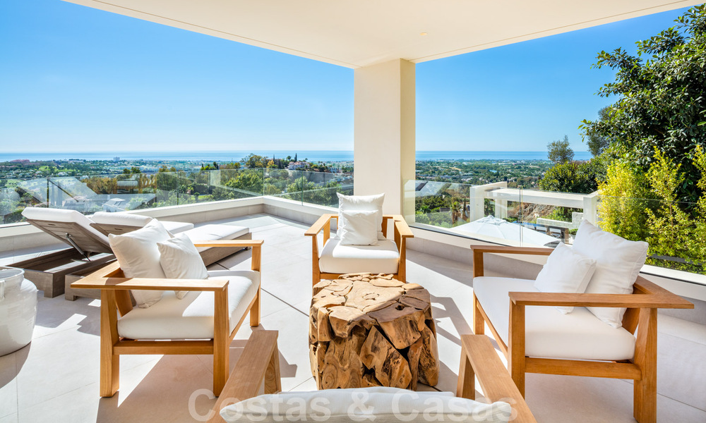 Instapklare, nieuwe luxevilla te koop met panoramisch zeezicht, in een eersteklas golfresort, Benahavis - Marbella 38523