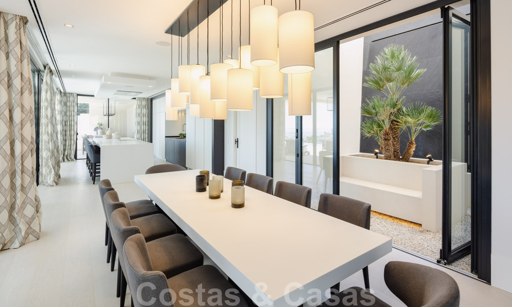 Instapklare, nieuwe luxevilla te koop met panoramisch zeezicht, in een eersteklas golfresort, Benahavis - Marbella 38539