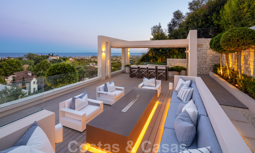 Instapklare, nieuwe luxevilla te koop met panoramisch zeezicht, in een eersteklas golfresort, Benahavis - Marbella 38556