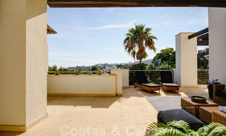 Prachtig, hedendaags penthouse te koop met panoramisch uitzicht op zee in een afgeschermd complex in het exclusieve Benahavis - Marbella 38568 