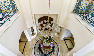 Luxevilla te koop in een klassieke Spaanse stijl, met panoramisch zeezicht in Benahavis - Marbella 38745 