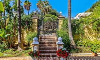 Luxevilla te koop in een klassieke Spaanse stijl, met panoramisch zeezicht in Benahavis - Marbella 38774 