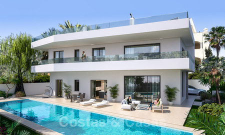 Moderne, luxueuze villa te koop in exclusieve beachside urbanisatie op de Golden Mile in Marbella 38790