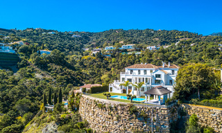 Majestueuze, hedendaagse, mediterrane luxevilla te koop met zeezicht in het exclusieve El Madroñal in Benahavis - Marbella 38877 