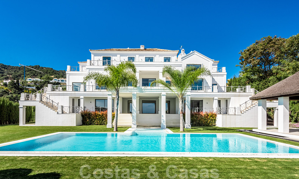 Majestueuze, hedendaagse, mediterrane luxevilla te koop met zeezicht in het exclusieve El Madroñal in Benahavis - Marbella 38883