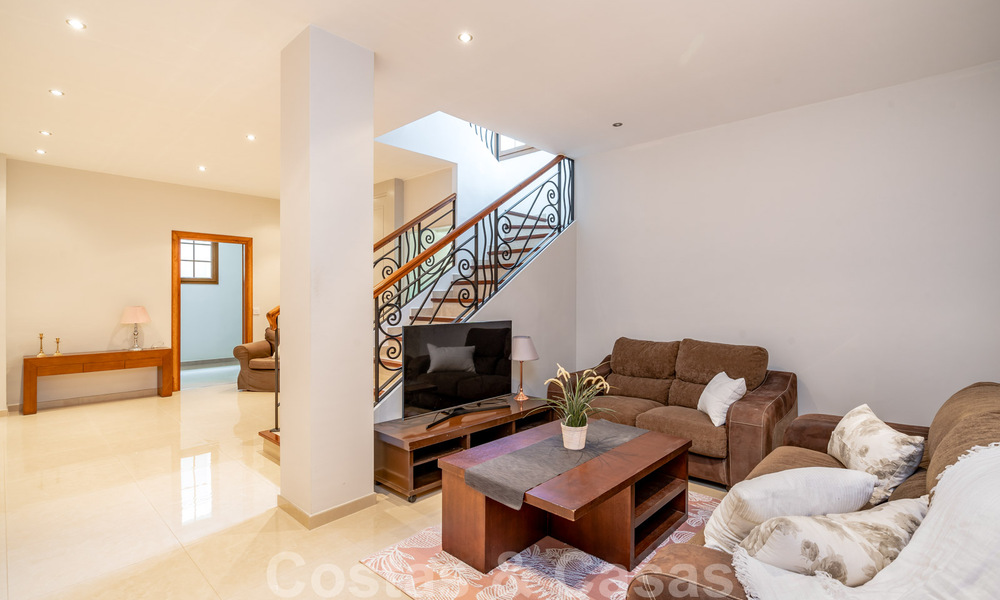 Elegante, Spaanse luxevilla te koop op groot perceel in Mijas, Costa del Sol 38965