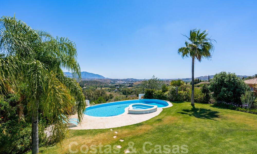 Elegante, Spaanse luxevilla te koop op groot perceel in Mijas, Costa del Sol 38974