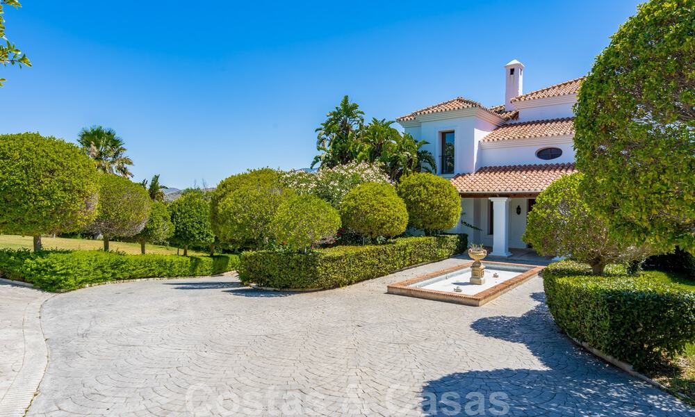 Elegante, Spaanse luxevilla te koop op groot perceel in Mijas, Costa del Sol 38981