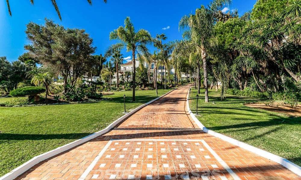 Majestueus, vorstelijk landgoed te koop met gastenverblijven en omringd door golfbanen in Benahavis - Marbella 38998