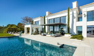 Prestigieuze, eigentijdse mediterrane villa te koop, eerstelijns golf in vijfsterren golfresort in Benahavis - Marbella 39012 