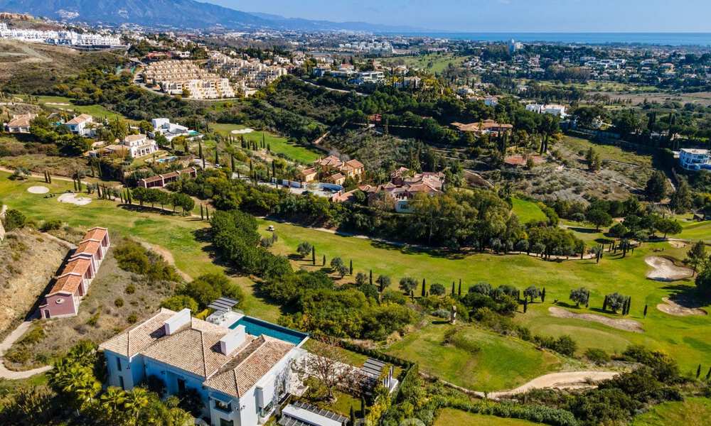 Prestigieuze, eigentijdse mediterrane villa te koop, eerstelijns golf in vijfsterren golfresort in Benahavis - Marbella 39020