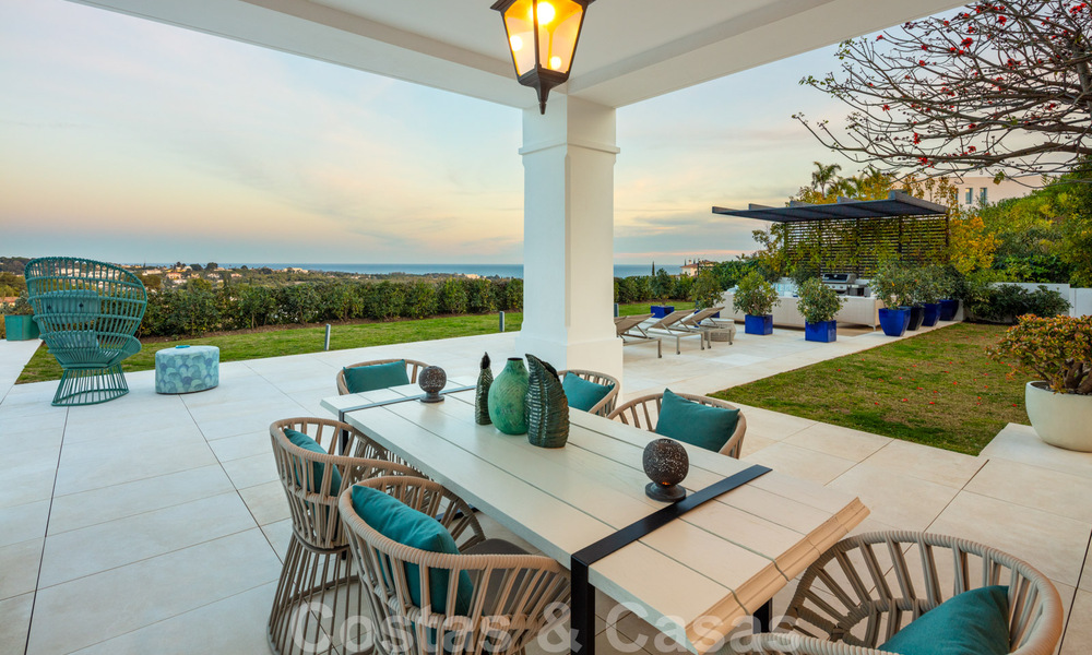 Prestigieuze, eigentijdse mediterrane villa te koop, eerstelijns golf in vijfsterren golfresort in Benahavis - Marbella 39041