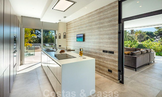 Eigentijdse, moderne villa te koop in Nueva Andalucia, Marbella 39077 