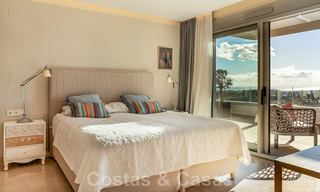 Modern, hedendaags, luxe penthouse te koop met panoramisch uitzicht op de vallei en de zee in het exclusieve Benahavis - Marbella 39127 