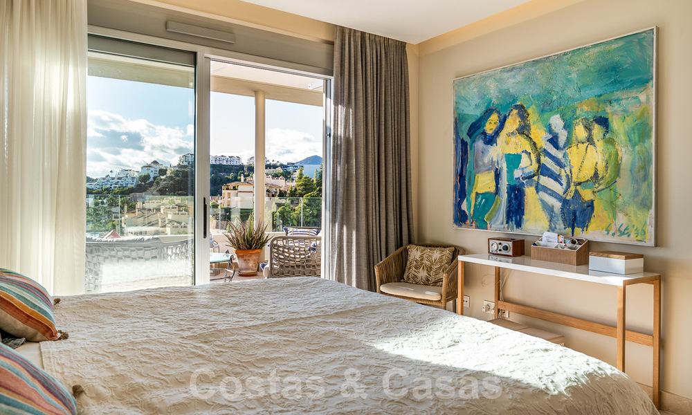 Modern, hedendaags, luxe penthouse te koop met panoramisch uitzicht op de vallei en de zee in het exclusieve Benahavis - Marbella 39128