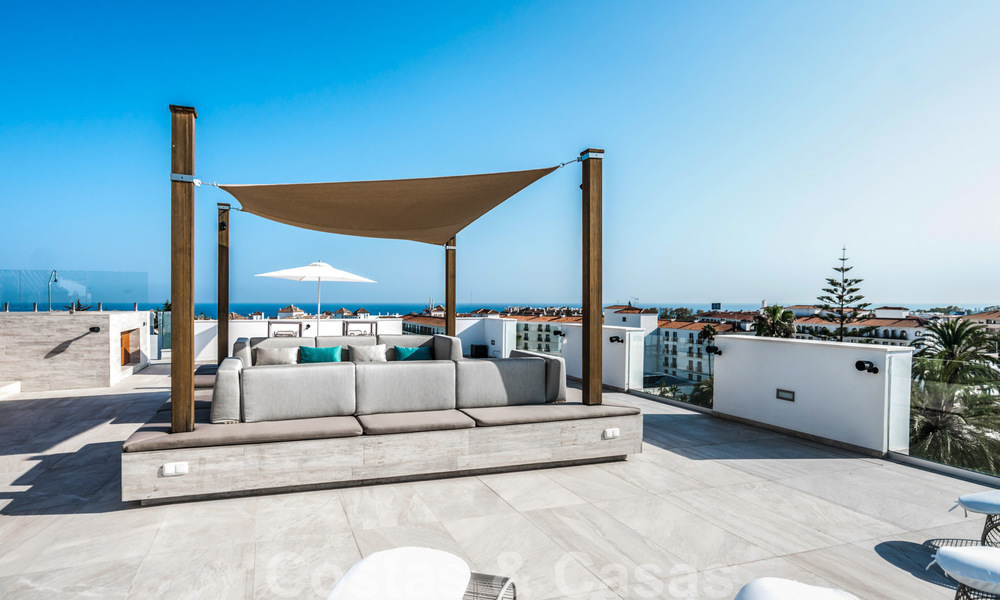 Adembenemende, ultramoderne, luxevilla te koop met panoramisch zeezicht in Nueva Andalucia, Marbella, op wandelafstand van Puerto Banus 39219