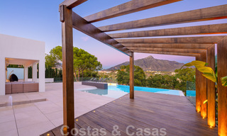 Eigentijdse, luxevilla te koop, eerstelijns Las Brisas golf met prachtig uitzicht in Nueva Andalucia, Marbella 39269 