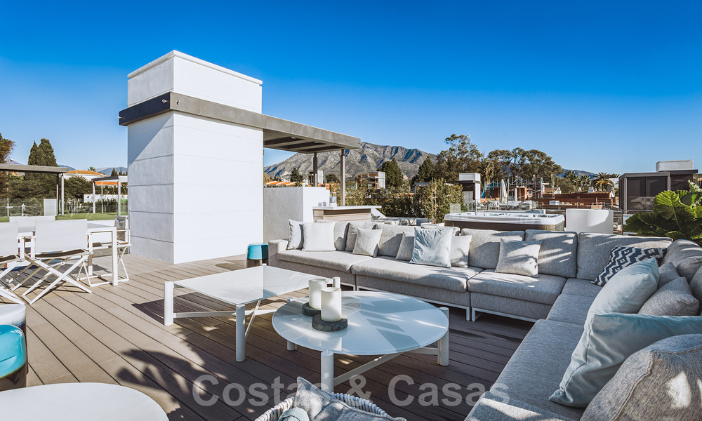 Instapklare, modernistische luxevilla te koop, nabij het strand en Puerto Banus, op de Golden Mile in Marbella 39354