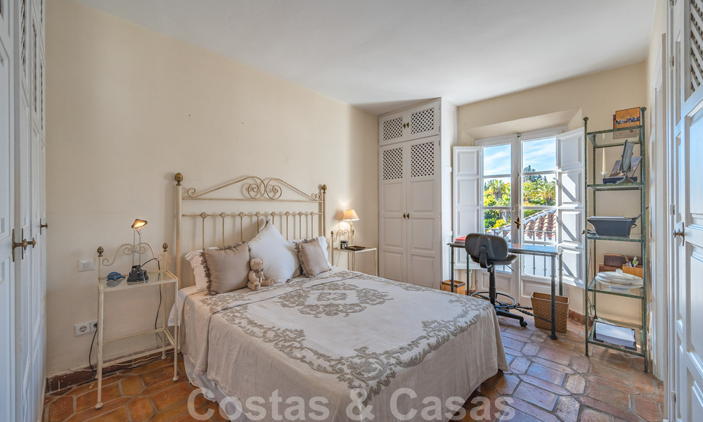 Charmant, pittoresk huis te koop in beveiligde woonwijk op de Golden Mile in Marbella 39412