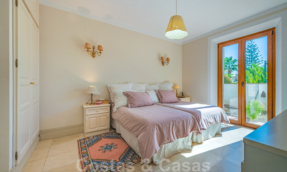 Spaanse villa koop in beachside urbanisatie op de Golden Mile in Marbella 39443