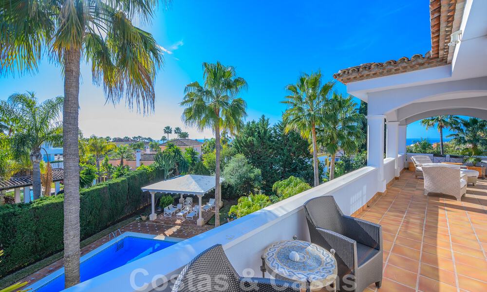 Spaanse stijl luxevilla te koop in de gegeerde strandwijk Bahia de Marbella 39454