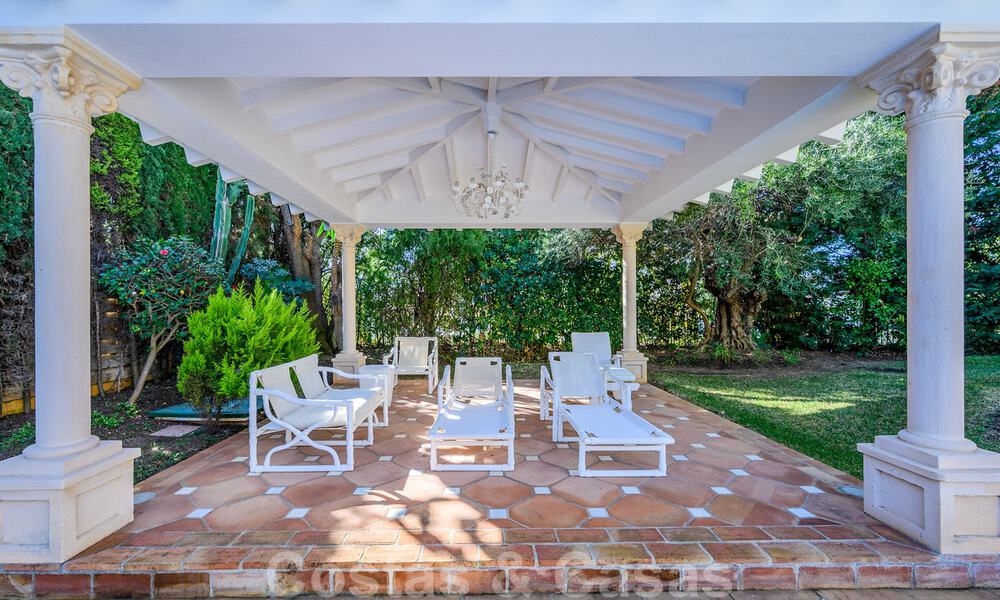 Spaanse stijl luxevilla te koop in de gegeerde strandwijk Bahia de Marbella 39459