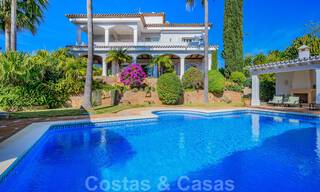 Spaanse stijl luxevilla te koop in de gegeerde strandwijk Bahia de Marbella 39461 