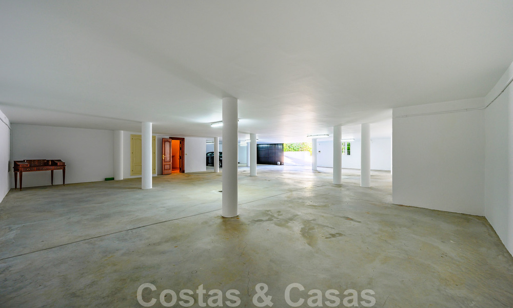 Spaanse stijl luxevilla te koop in de gegeerde strandwijk Bahia de Marbella 39470