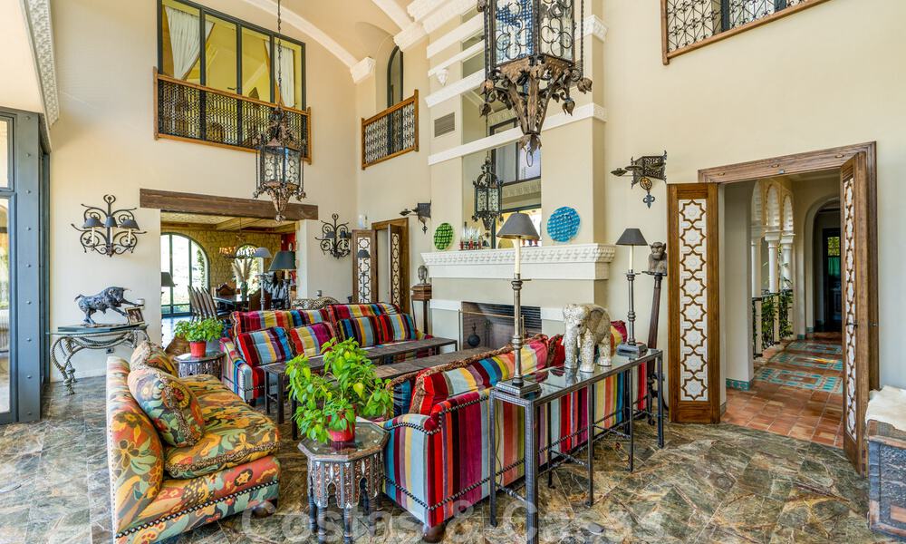 Sprookjesachtig villa in Alahambra stijl te koop in het exclusieve Marbella Club Golf Resort in Benahavis aan de Costa del Sol 39507