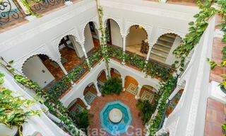 Sprookjesachtig villa in Alahambra stijl te koop in het exclusieve Marbella Club Golf Resort in Benahavis aan de Costa del Sol 39521 