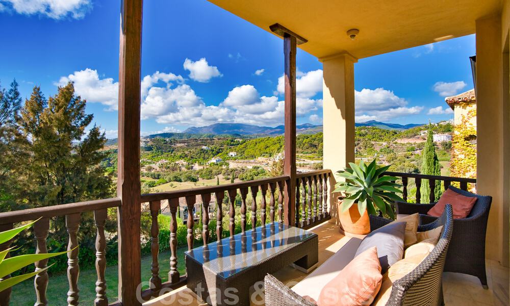Sprookjesachtig villa in Alahambra stijl te koop in het exclusieve Marbella Club Golf Resort in Benahavis aan de Costa del Sol 39523