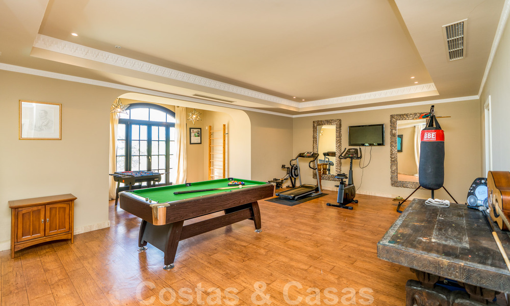 Sprookjesachtig villa in Alahambra stijl te koop in het exclusieve Marbella Club Golf Resort in Benahavis aan de Costa del Sol 39527